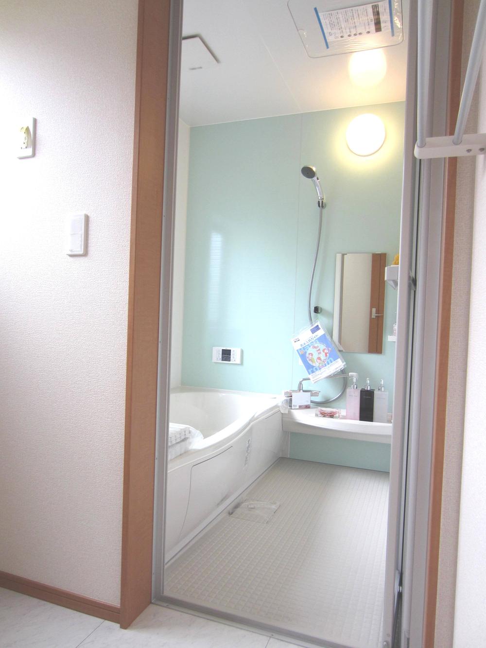 Same specifications photo (bathroom)