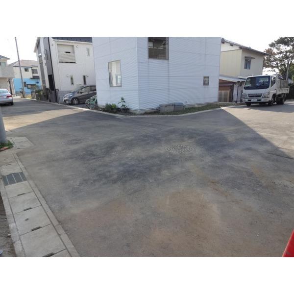 Other local. Front road of about 6M