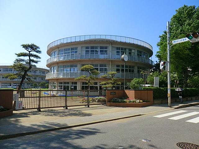 Primary school. Tsudanuma until elementary school 640m