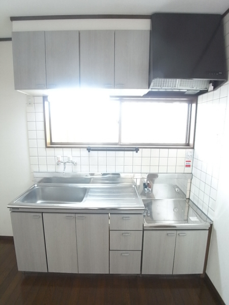 Kitchen. Gas stove installation Allowed! Kitchen cuisine can be effortless!