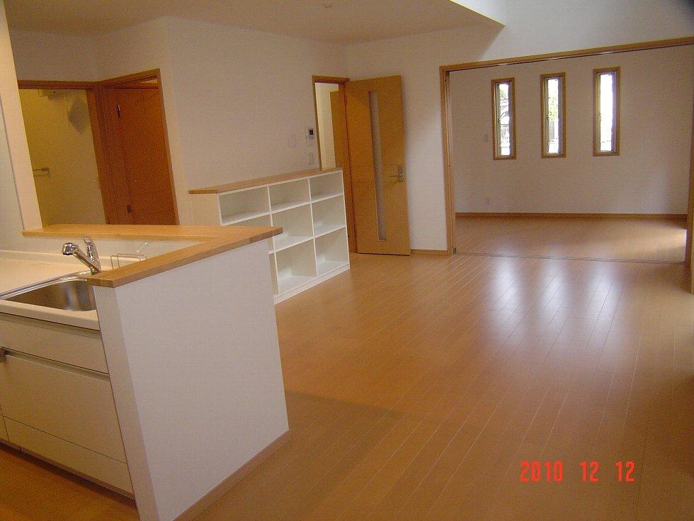 Living. Same specifications construction cases