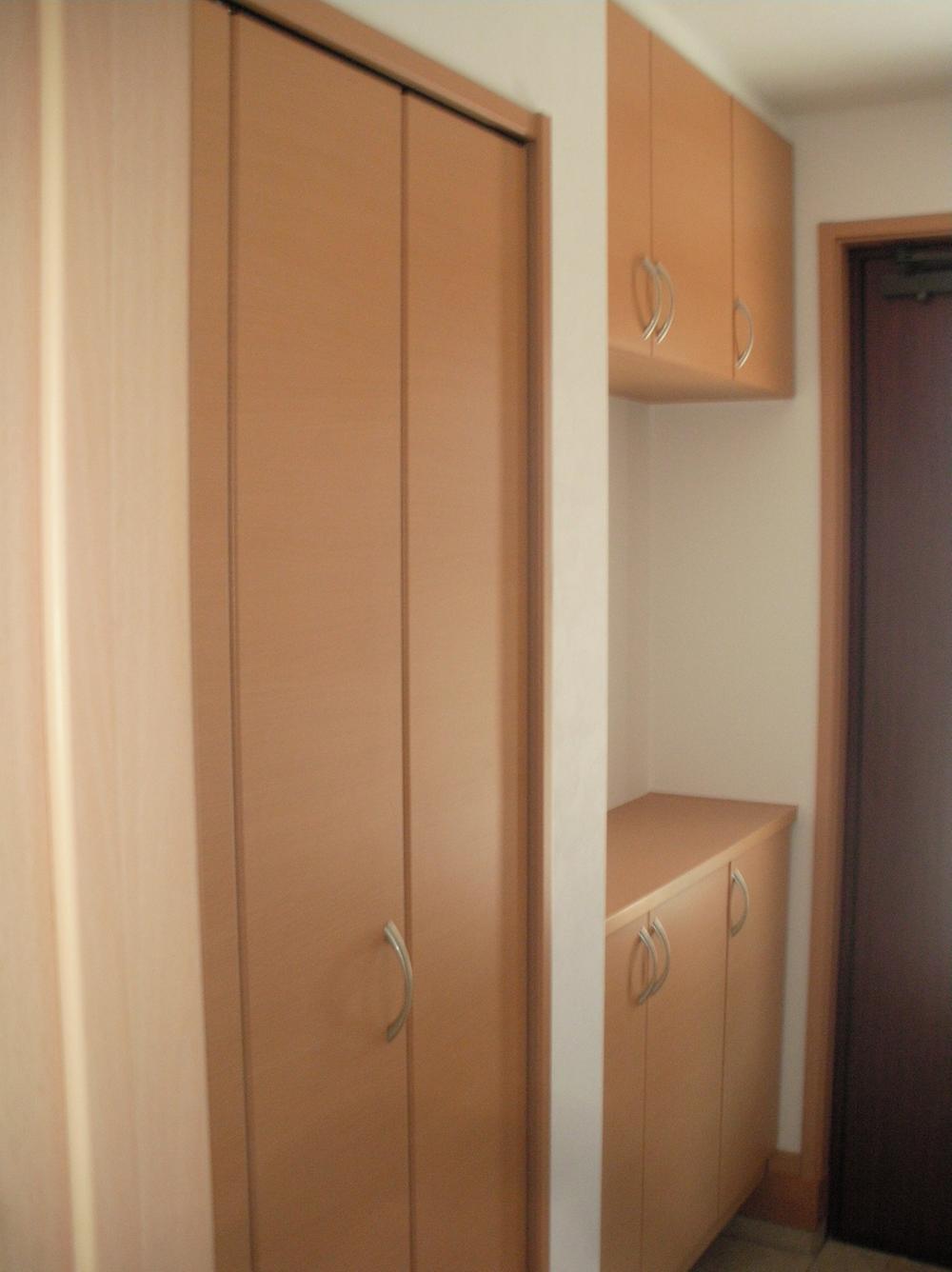 Other introspection. Same specification example of construction (entrance storage)