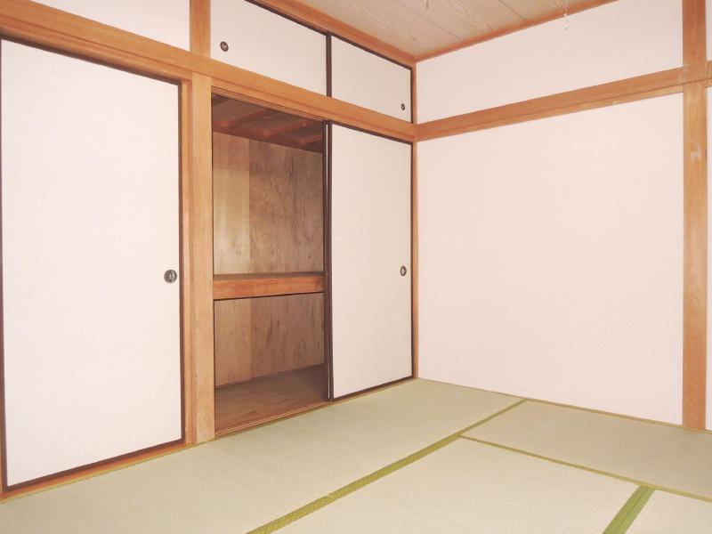 Receipt. Japanese-style room perfect for the bedroom. Is a tatami of feels the room.