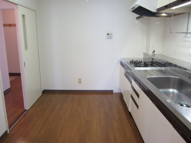 Kitchen. 5 tatami ing kitchen space