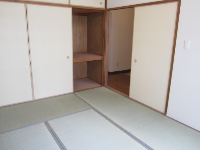 Other room space. North 6-mat Japanese-style