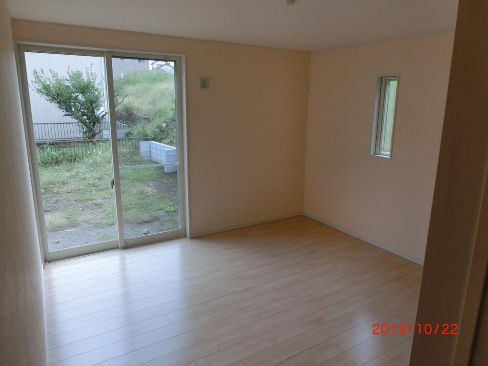 Non-living room. Indoor (10 May 2013) Shooting