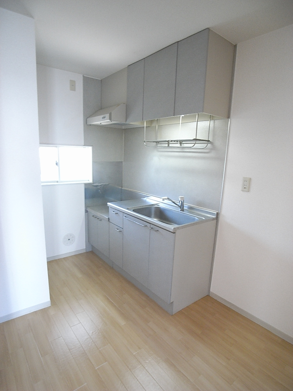 Kitchen. City gas two-burner stove installation Allowed