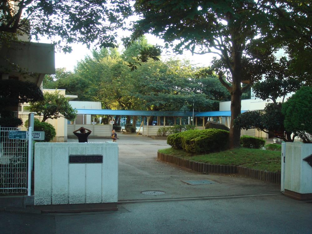 Primary school. Narashino Municipal Higashinarashino to elementary school 758m