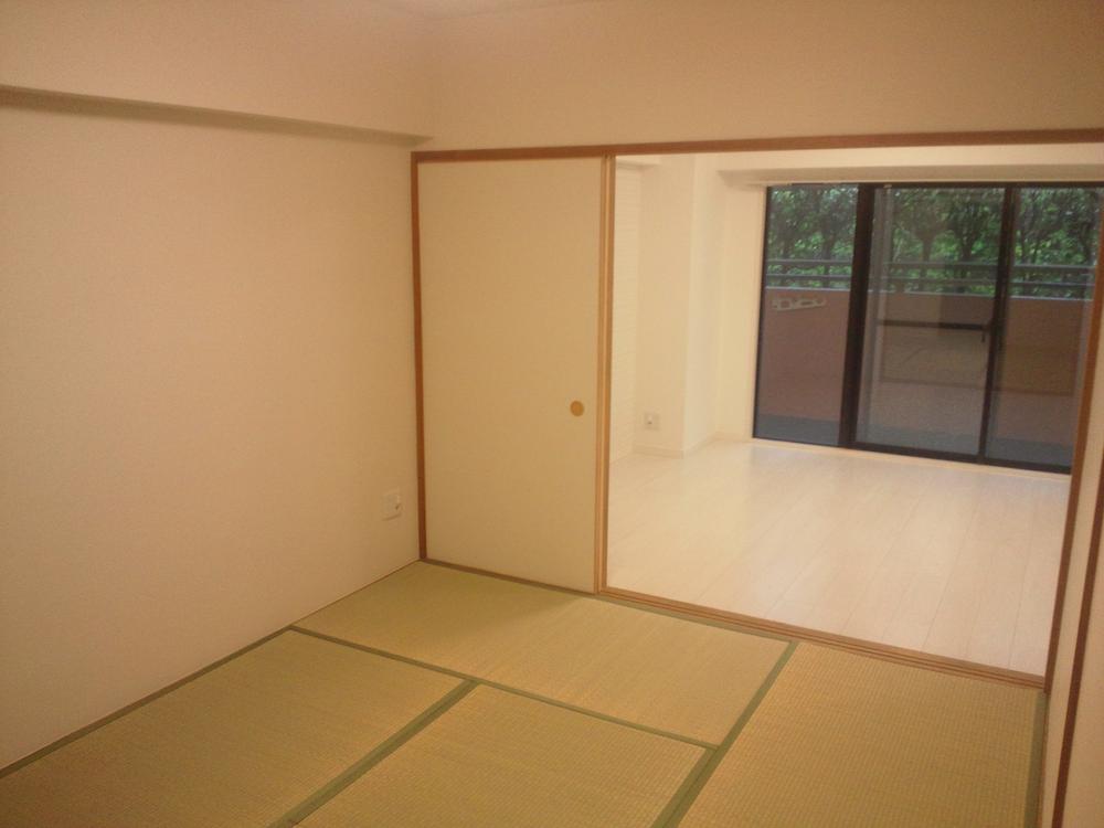 Non-living room. , Combined with the living Japanese-style room that can be used in the breadth of 20.8 quires