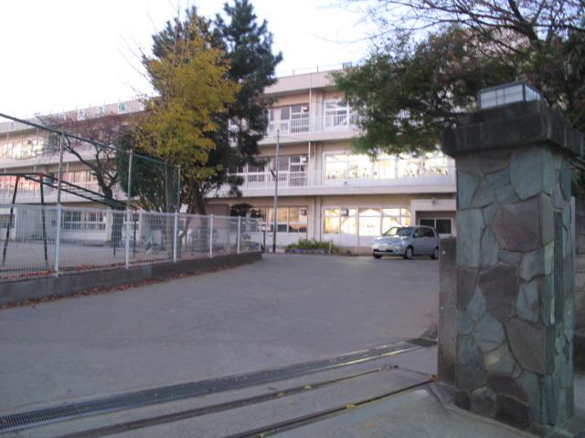 Primary school. Narashino 366m until the Municipal Okubo Elementary School
