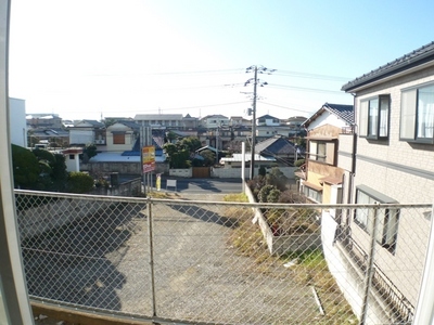 View. The view from the washing machine yard of 1F south. The view from the hill is good. 