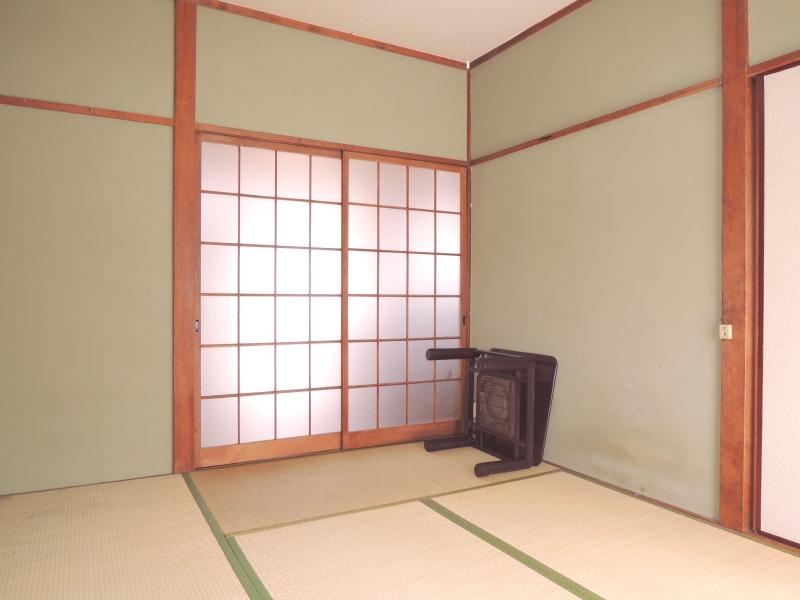 Other room space. It is a tatami of pleasant Japanese-style.