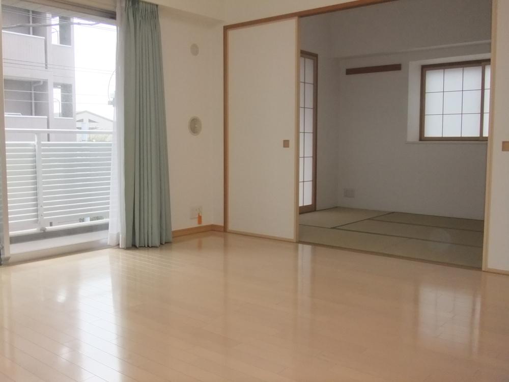 Living. living ~ Japanese-style room