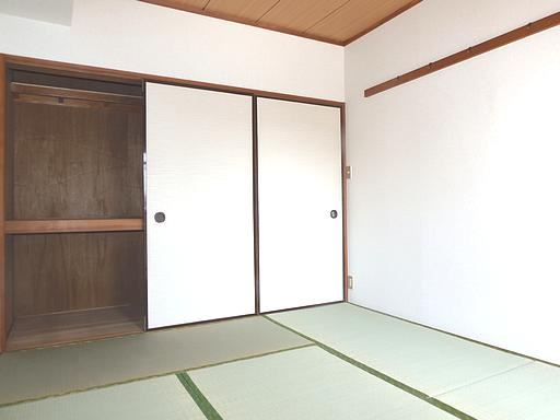 Living and room. I think you calm after all the Japanese-style room