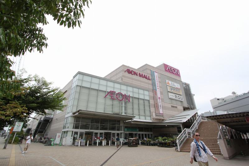 Shopping centre. 1100m to Tsudanuma ion Mall