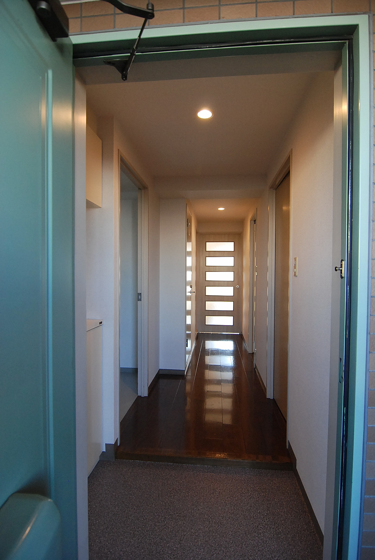 Entrance. Spacious entrance. Stylish entrance, which was based on cream ・ Corridor