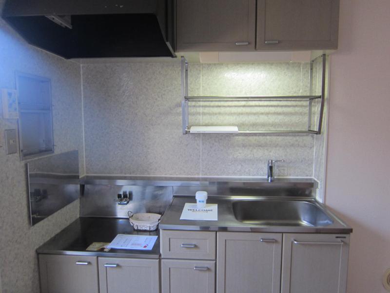 Kitchen. Two-burner stove installation Allowed. Cooking space is wide ☆