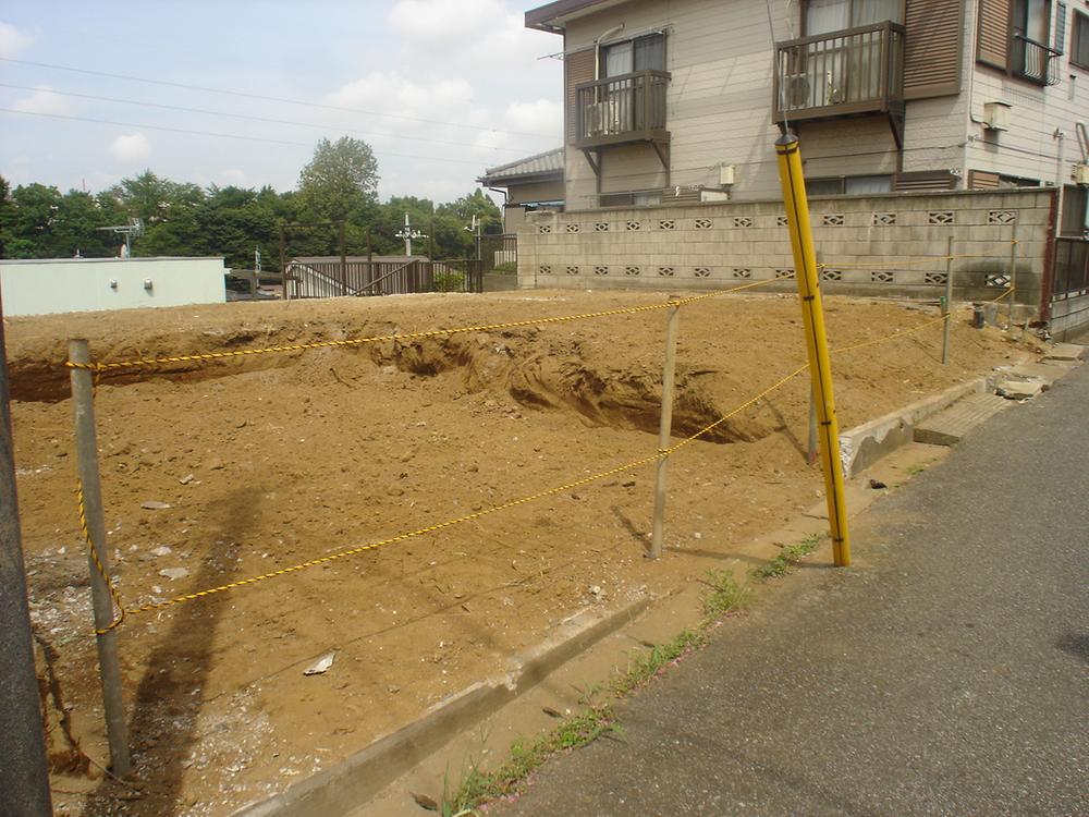 Local appearance photo. Local (08 May 2013) Shooting