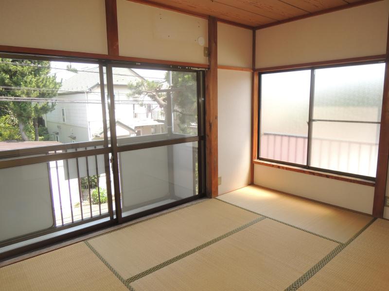 Other room space. It is a good Japanese-style of per yang