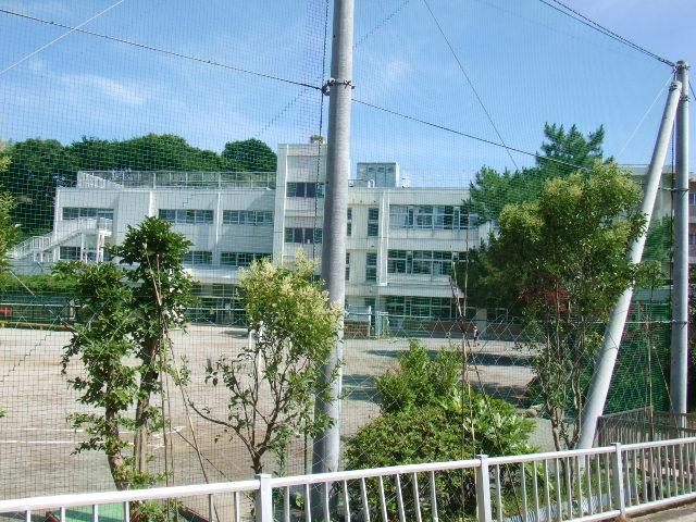 Primary school. Fujisaki elementary school