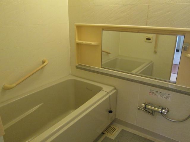 Bathroom. Indoor (June 2013) Shooting