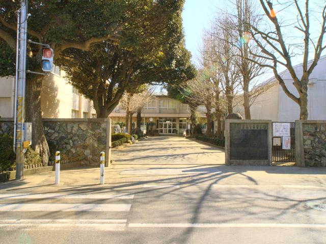 Junior high school. Narashino until the municipal "second junior high school" 90m
