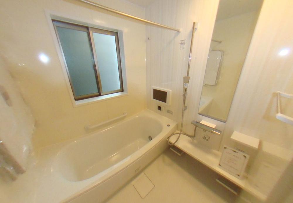 Bathroom. Building 2