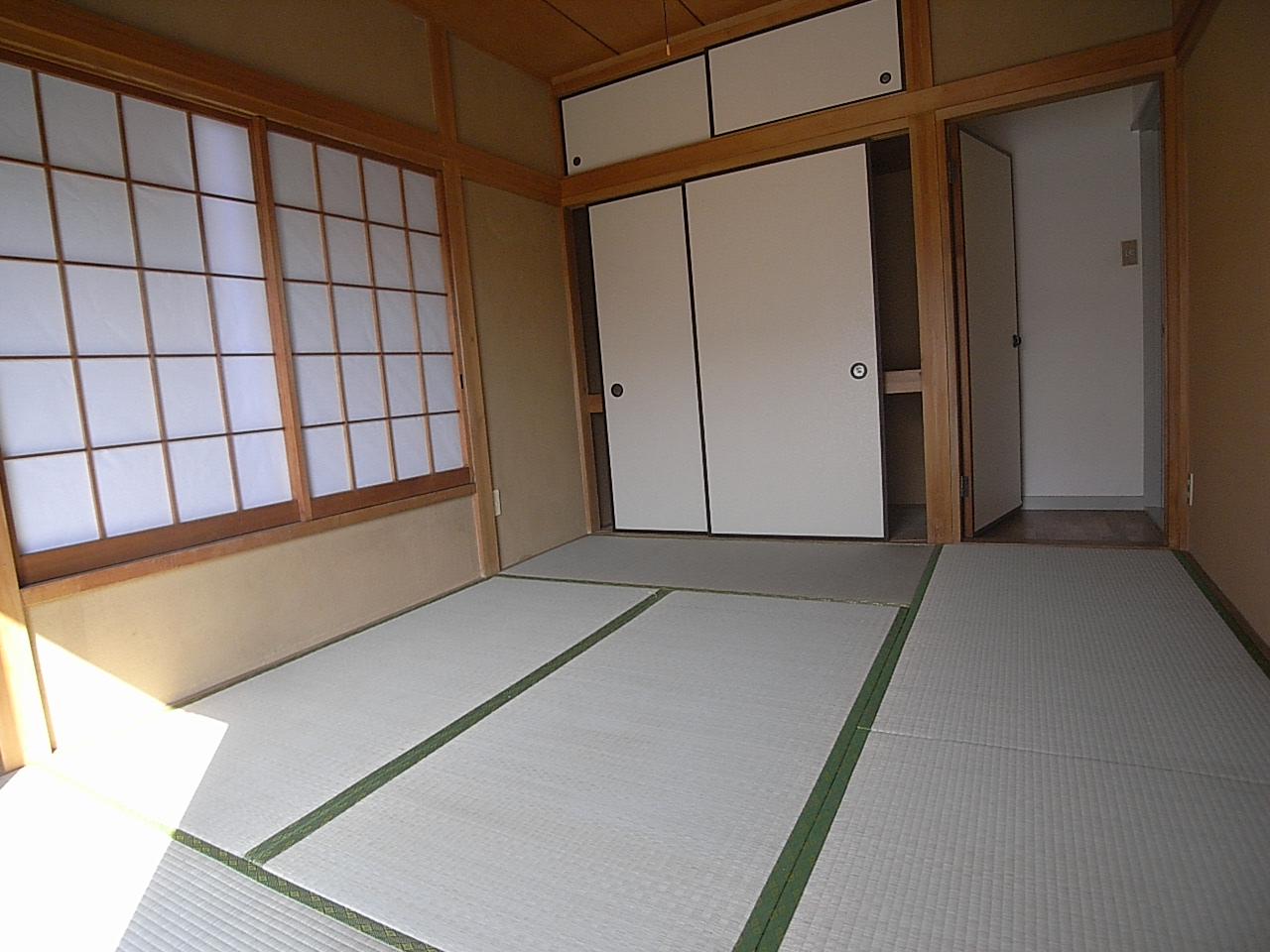 Other room space. There is also a Japanese-style room