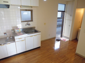 Living and room.  ☆ There is also a window in the kitchen ☆