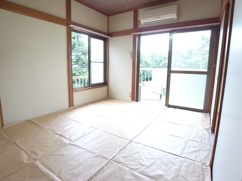 Living and room. Very calm Japanese-style room! Guests can relax purring ☆