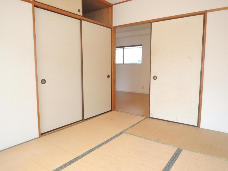 Other room space. Japanese-style relaxation space