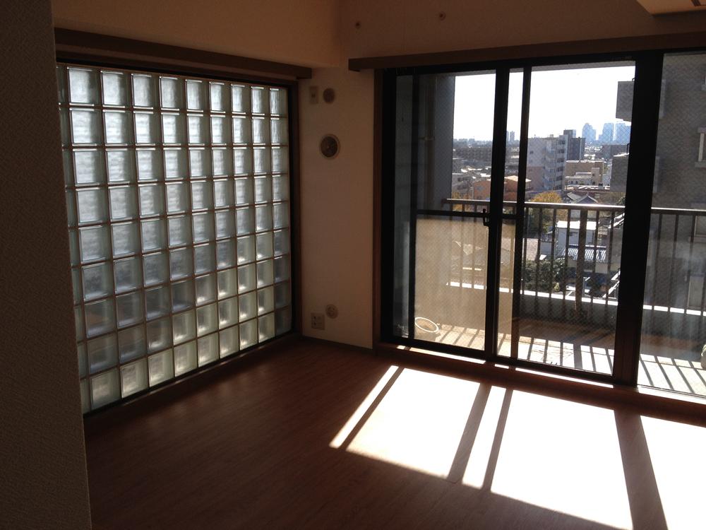 Living. Indoor (12 May 2013) Shooting