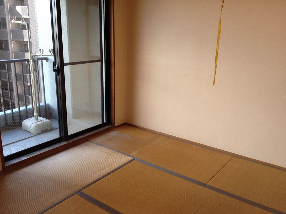 Non-living room. Indoor (12 May 2013) Shooting