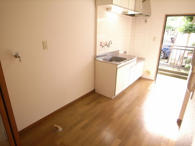Living and room. Please look at this space. It is another drunk mellow ☆