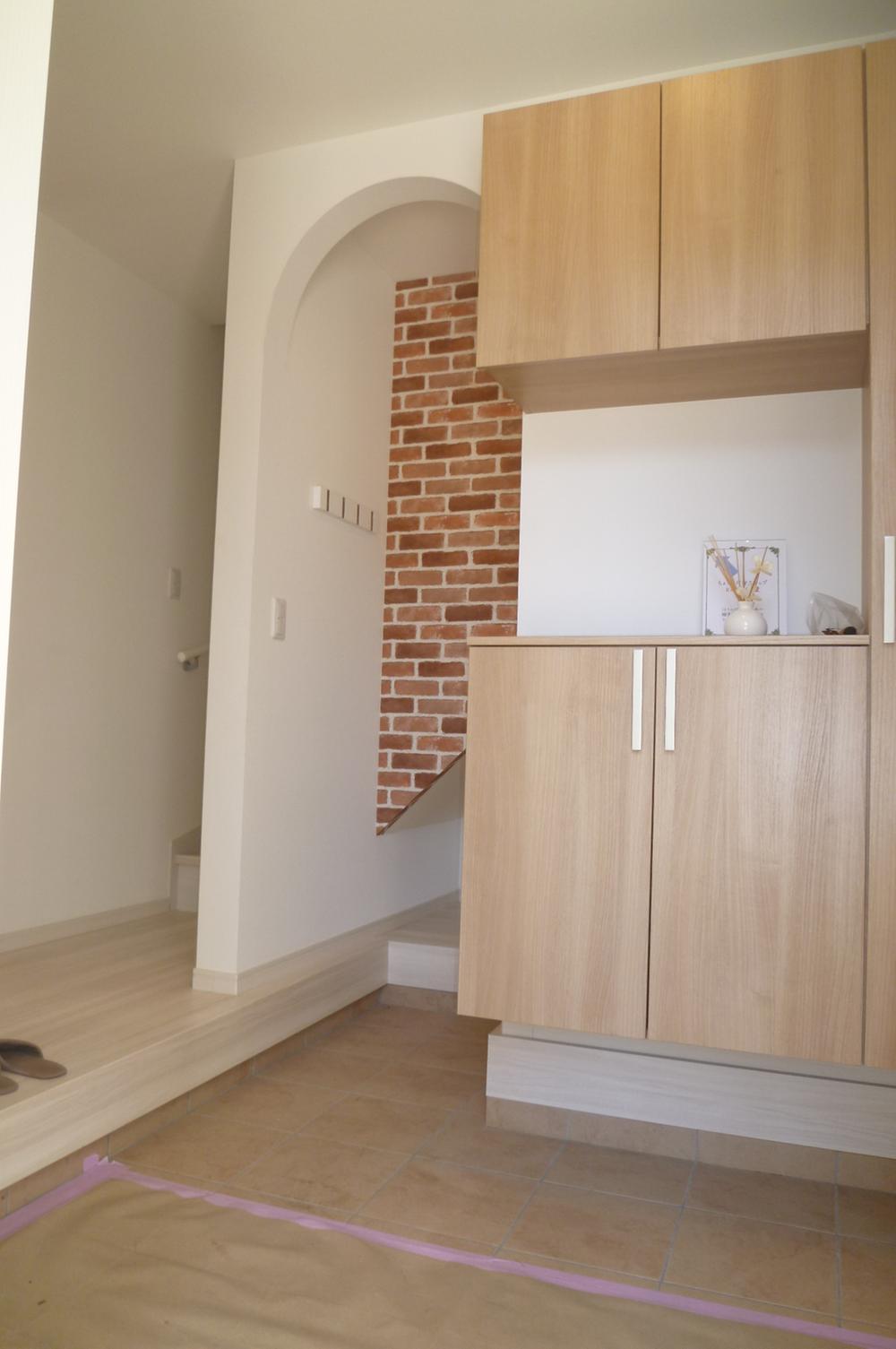 Entrance. Local (10 May 2013) Shooting