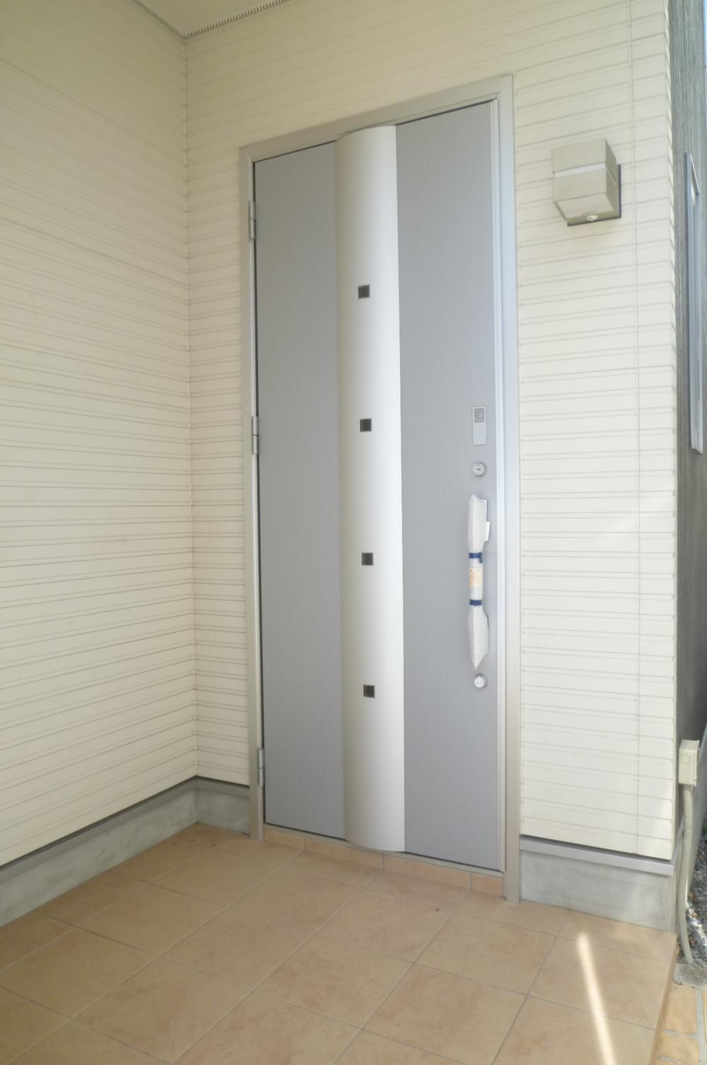 Entrance. Near the entrance the entrance (October 2013) Shooting