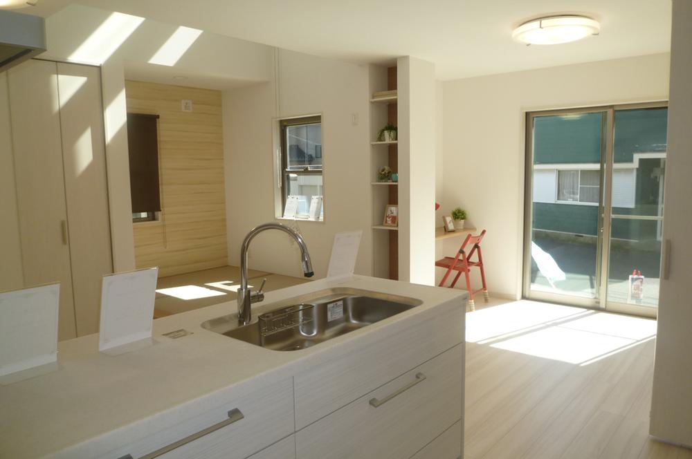 Living. Indoor (10 May 2013) Shooting