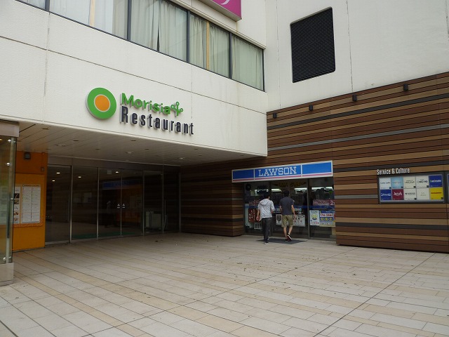 Convenience store. Lawson Tsudanuma Station south exit shop until the (convenience store) 68m