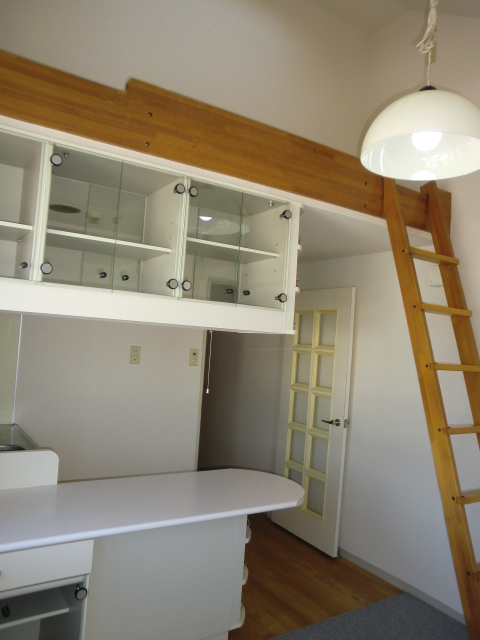 Other room space. With loft