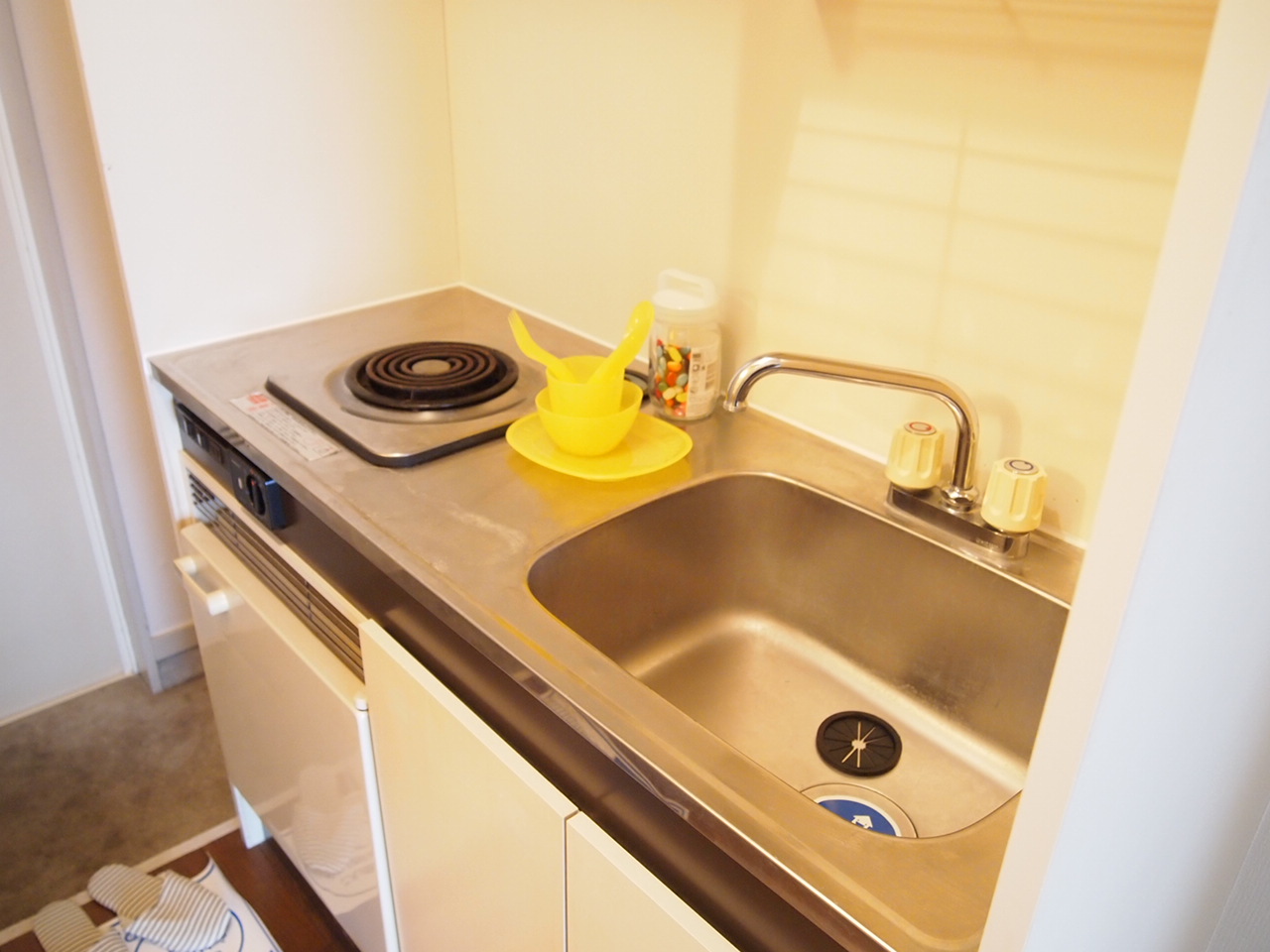 Kitchen. A kitchen with a mini fridge