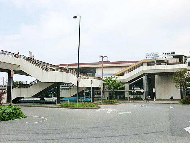 station. JR Sobu ・ Center line 2000m to Makuhari-Hongō Station