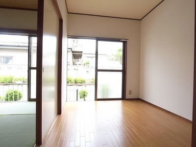 Living and room. About 5.2 Pledge of Western-style has become the Japanese and Tsuzukiai.