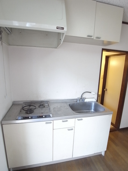 Kitchen. 2-neck with gas stove! You can happily cooking! !