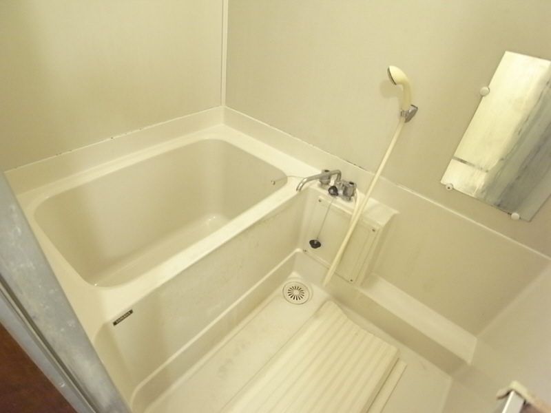 Bath. Happy bus ・ Restroom! Relaxing bath time?