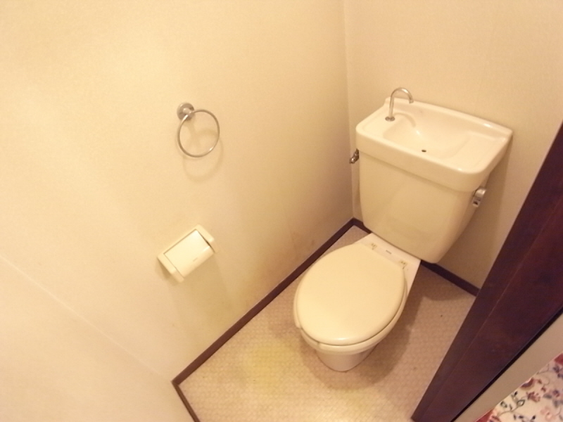 Toilet. The feeling is good toilet clean