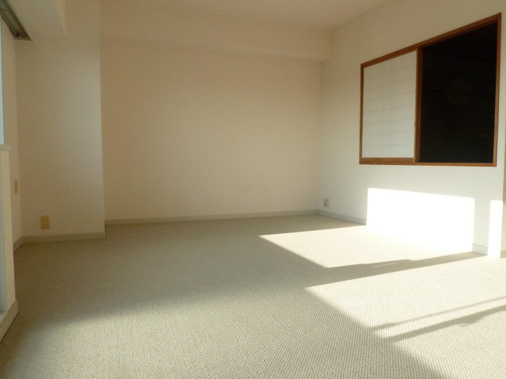 Other room space. Interior also shine spacious room