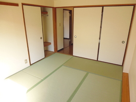Living and room.  ☆ Is a Japanese-style room.