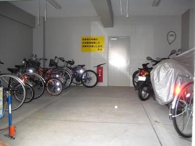 Other common areas. Bicycle parking lot on property. Peace of mind with a roof. 