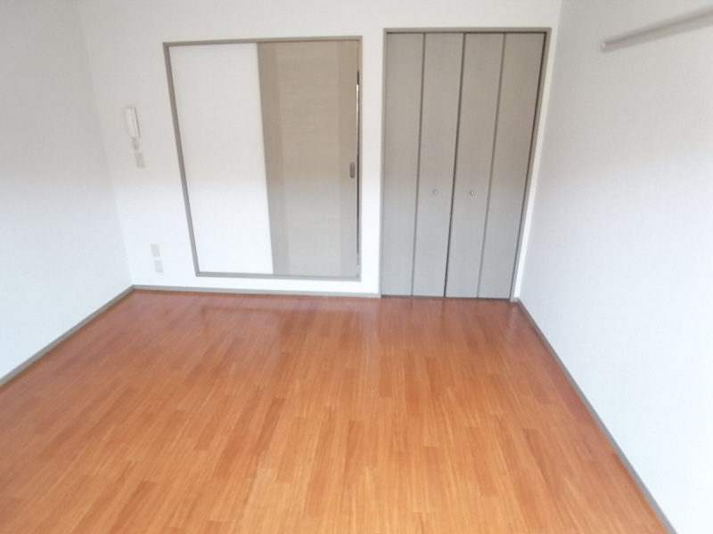 Living and room. It is very pleasant environment in a quiet residential area ☆ 