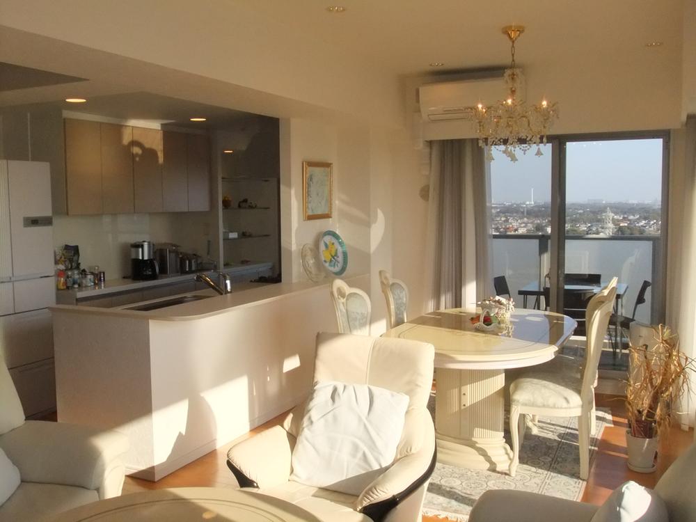 Living. Indoor (11 May 2013) Shooting